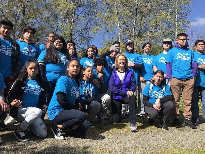 Group picture of Duwamish Valley Youth corps members and the mayor of Seattle.